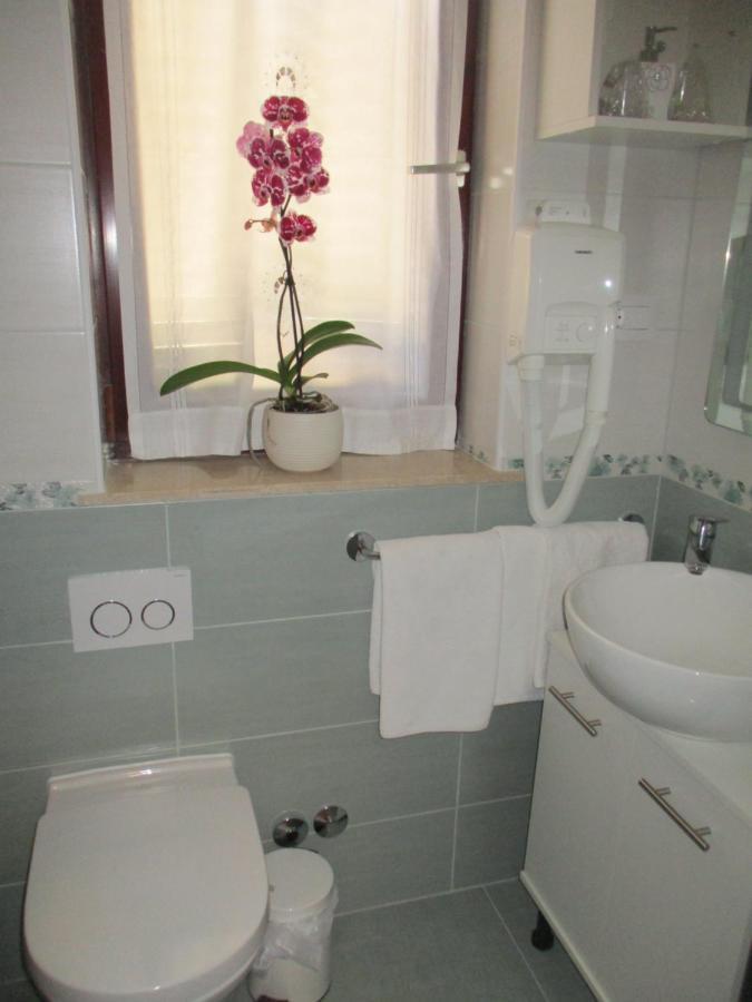 Bed and Breakfast Sobe Bukaleta Loznati Exterior foto