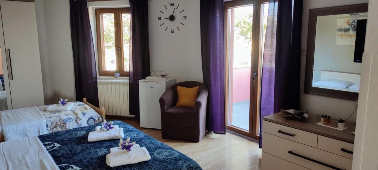 Bed and Breakfast Sobe Bukaleta Loznati Exterior foto