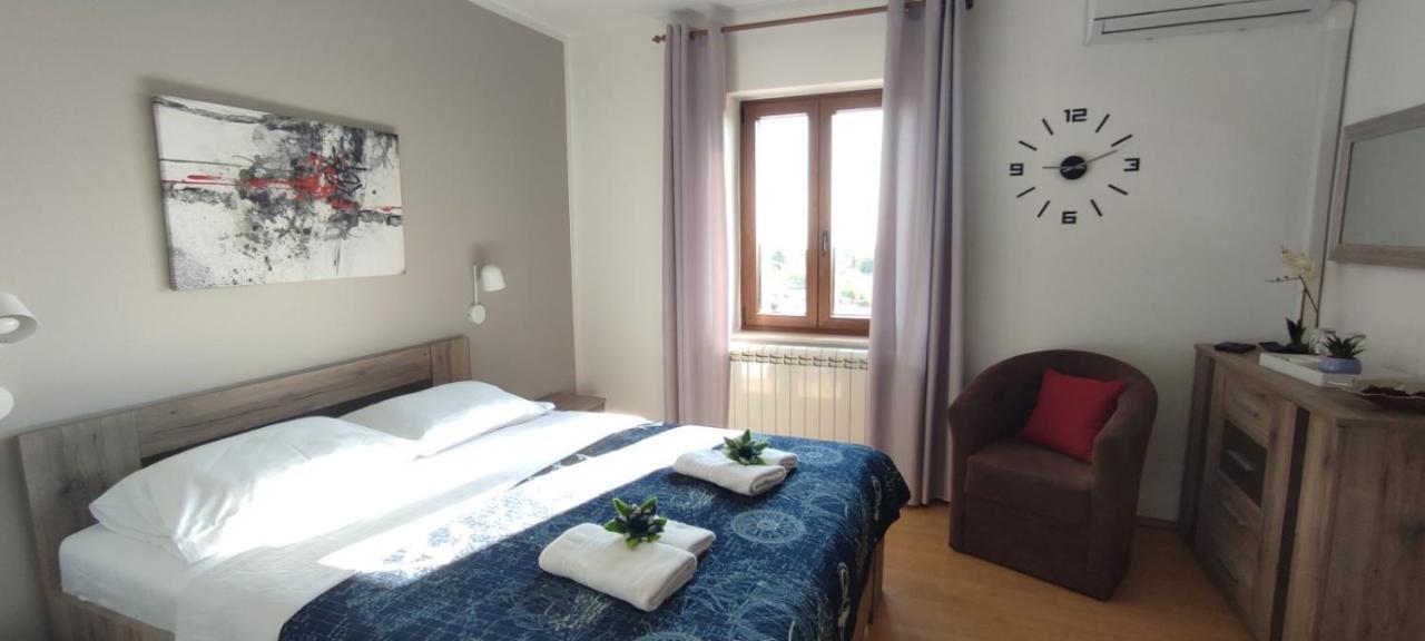 Bed and Breakfast Sobe Bukaleta Loznati Exterior foto