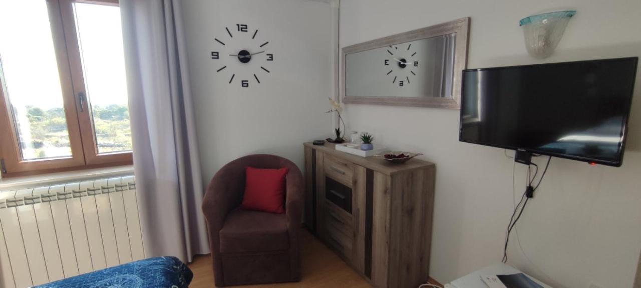 Bed and Breakfast Sobe Bukaleta Loznati Exterior foto